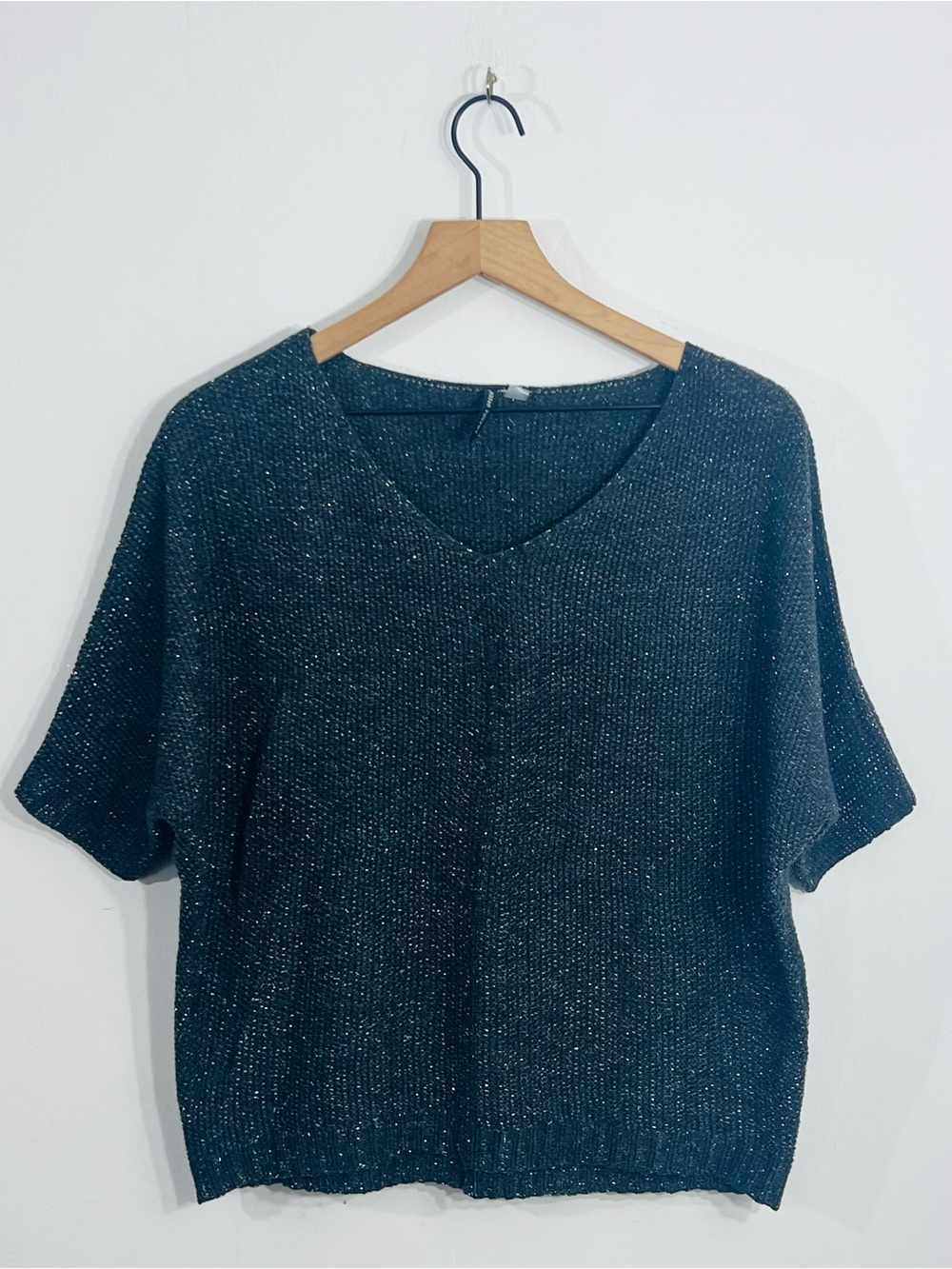 Amanda Green Pullover Knit Gray Short Sleeve Sweater Tee V Neck Relax Fit